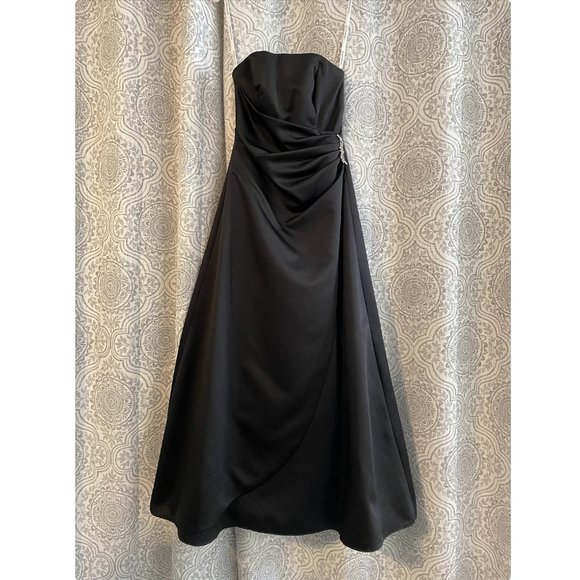 David's Bridal Black Bridesmaid Dress Size 2 - Picture 1 of 3